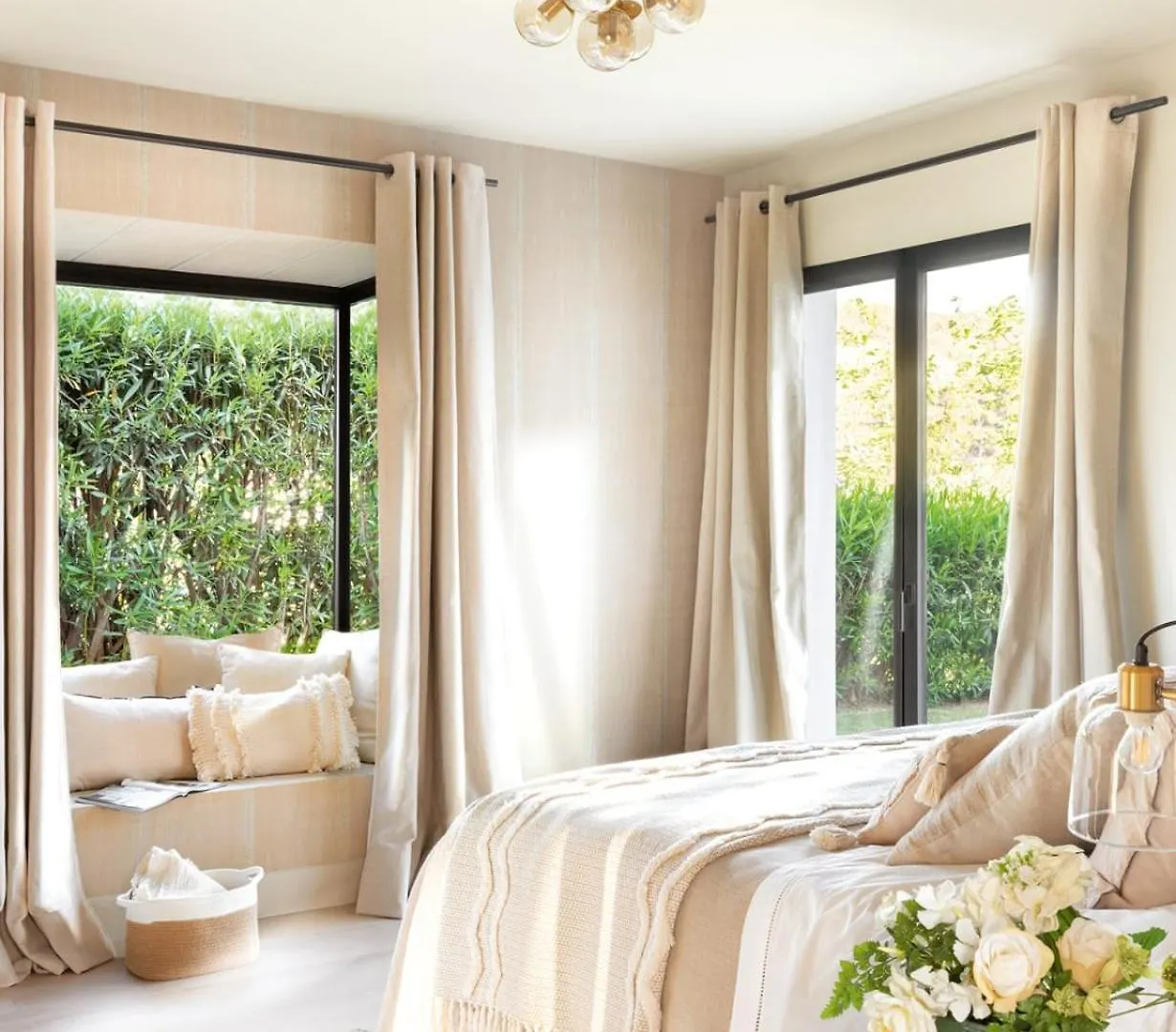 All About La Boheme Benahavis 0*,